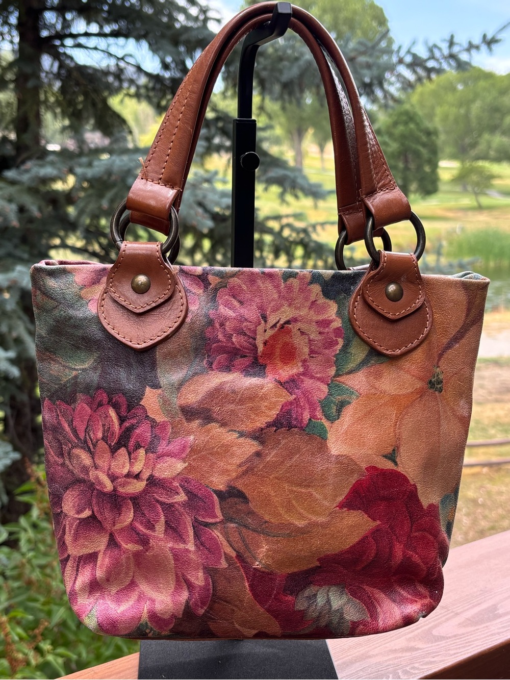 Maurizio Taiuti Floral leather Tote with Brown Leather Handles